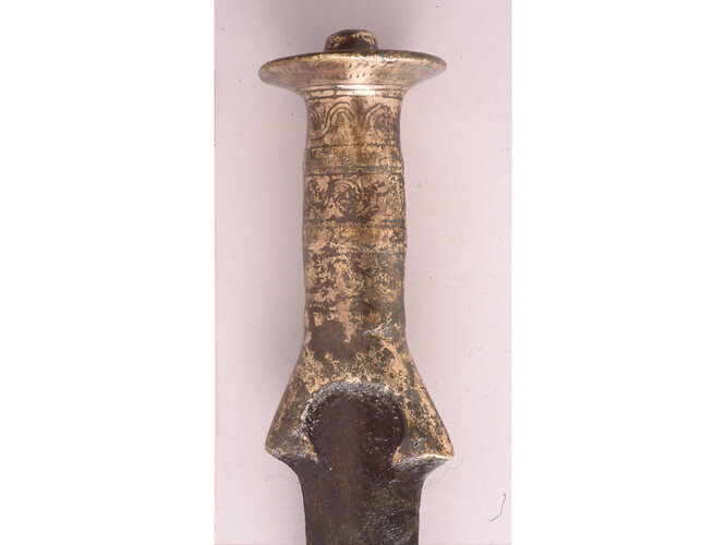 Dreiwulstschwert - Detail