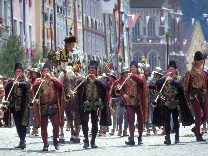 Businenspieler | © Landshuter Hochzeit - Gemeinnütziger Verein 