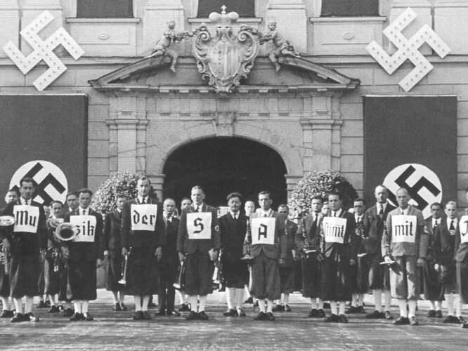 SA-Musikumzug | © Archiv der Stadt Linz