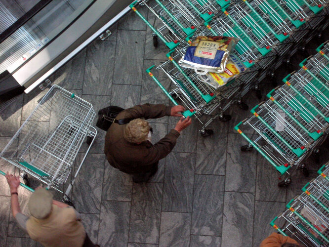 Einkaufen im Atrium | © Oö. Museumsverbund