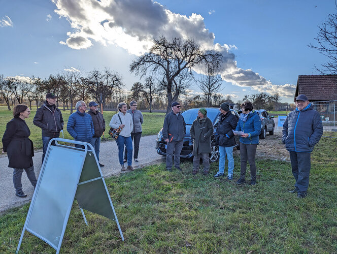 Topothekare beim Hochwassermonument | © ARGE Regional- und Heimatforschung OÖ.